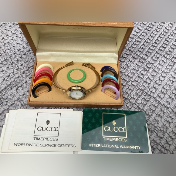 Gucci Women's Gold Watch with Interchangeable Bezels🌼🌺🌸 - Picture 1 of 13